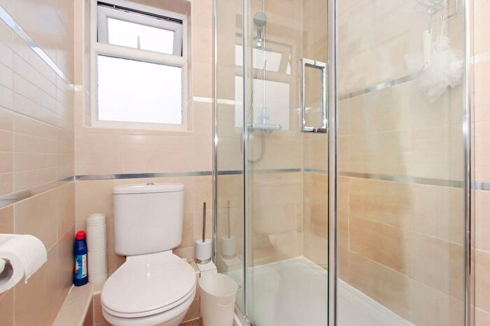 4 Bedroom Detached House For Sale In Thorntree Drive, Tring, HP23