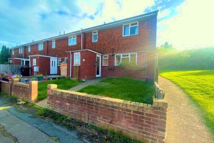 3 Bedroom Property To Rent In Baird Drive, Guildford, GU3