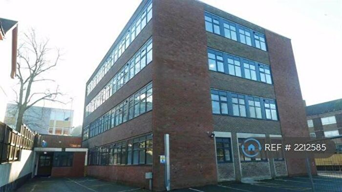 2 Bedroom Flat To Rent In Dudley, Dudley, DY1