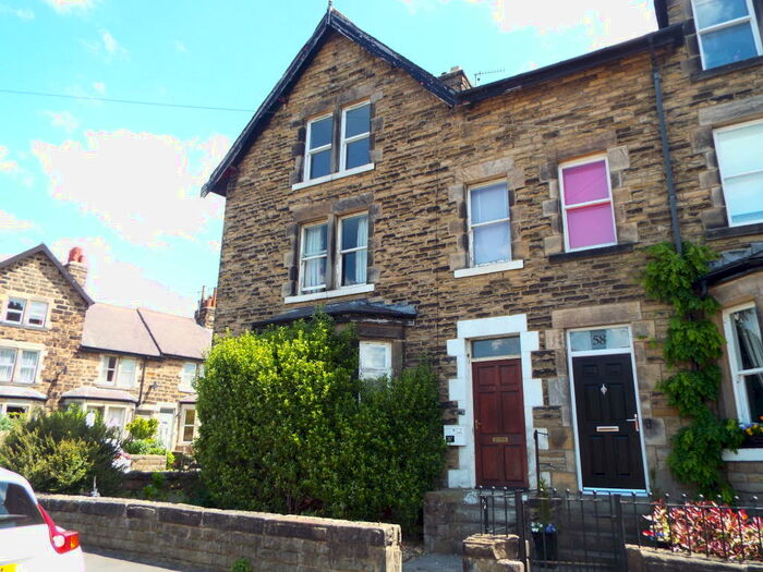 2 Bedroom Flat To Rent In Dragon Road, Harrogate, HG1