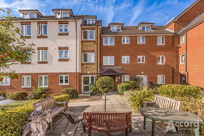 1 Bedroom Property For Sale In Crammavill Street, Collier Court Crammavill Street, RM16