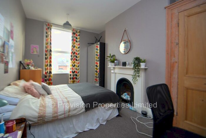 6 Bedroom Terraced House To Rent In Ridgeway Terrace, Woodhouse, Leeds, LS6