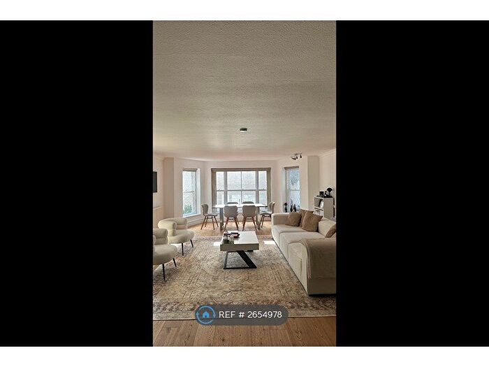 2 Bedroom Flat To Rent In Holland Park Avenue, London, W11