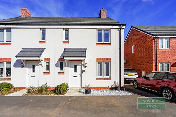 3 Bedroom Semi-Detached House For Sale In Narcissus Way, Emersons Green, Bristol, BS16