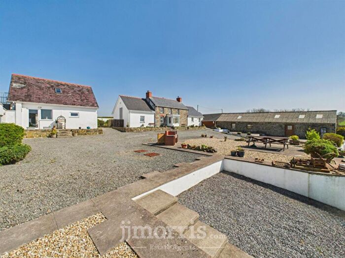 6 Bedroom Country House For Sale In Berthlwyd, Llanarth, SA47