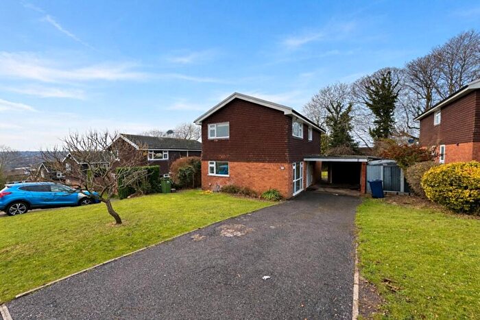 4 Bedroom Detached House For Sale In Foxhill Close, HP13