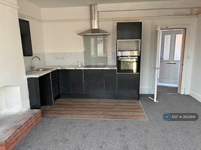 3 Bedroom Maisonette To Rent In Chester Road West, Shotton, Deeside, CH5