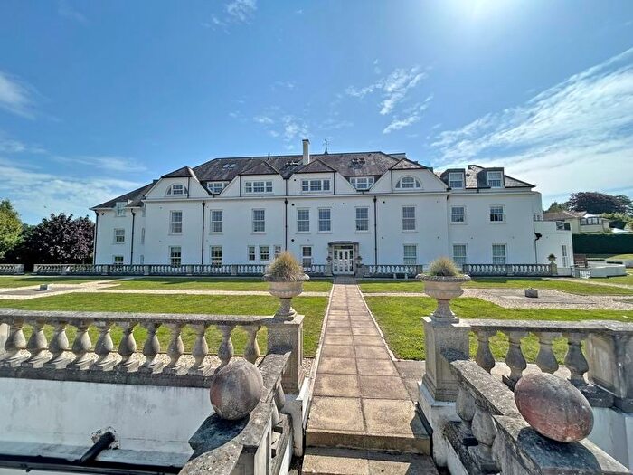 2 Bedroom Flat To Rent In Hillside Road, Sidmouth, EX10