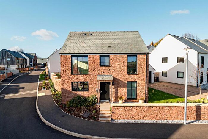 3 Bedroom Detached House For Sale In Weavers Way, Sandford, Crediton, EX17