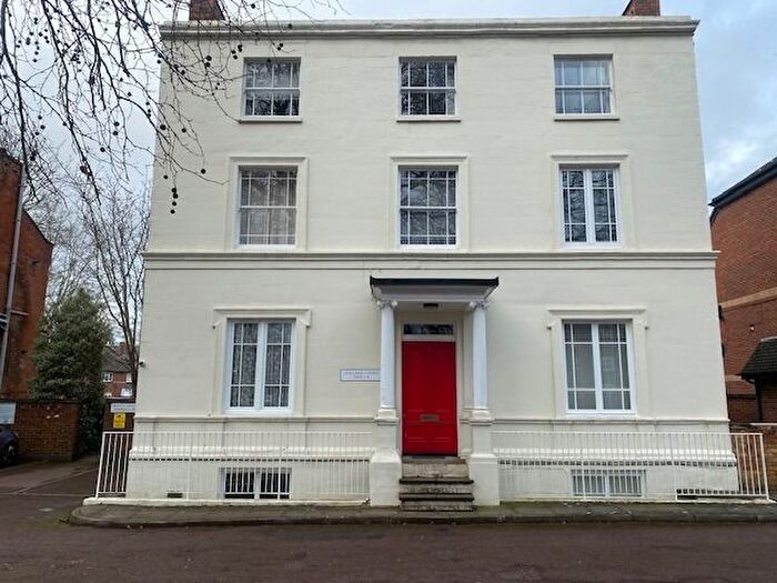 1 Bedroom Flat To Rent In Gullane Court, Muirfield Close, Reading, Berkshire, RG1