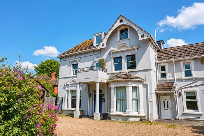 3 Bedroom Flat For Sale In Hollington Park Road, St. Leonards-On-Sea, TN38