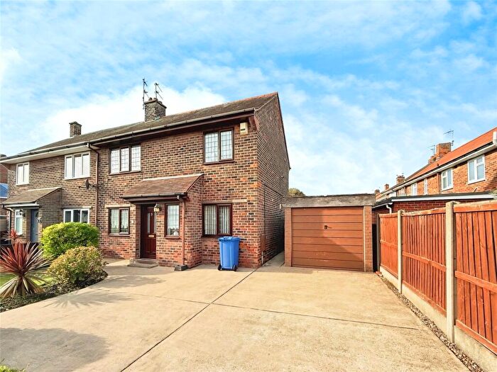 3 Bedroom Semi Detached House For Sale In Windsor Drive, Goole, East Yorkshire, DN14