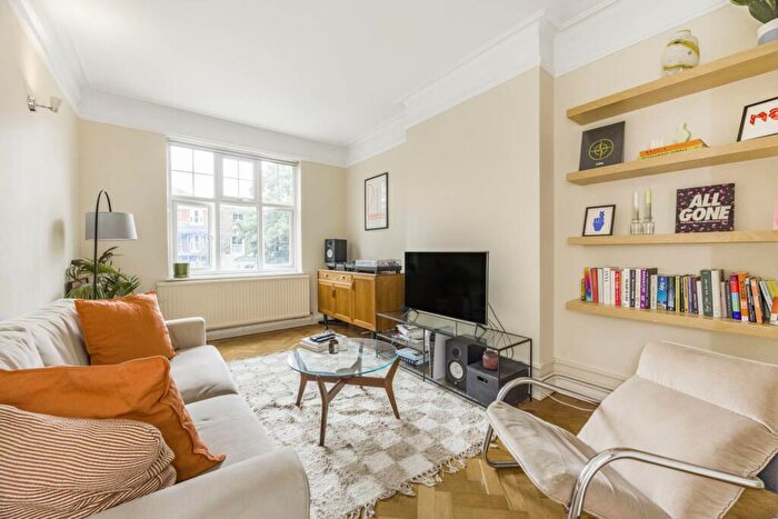 1 Bedroom Apartment To Rent In Highbury Grange, Highbury, N5