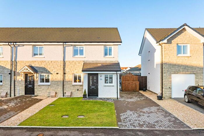 3 Bedroom End Of Terrace House For Sale In Curling Pond Lane, Longridge, EH47