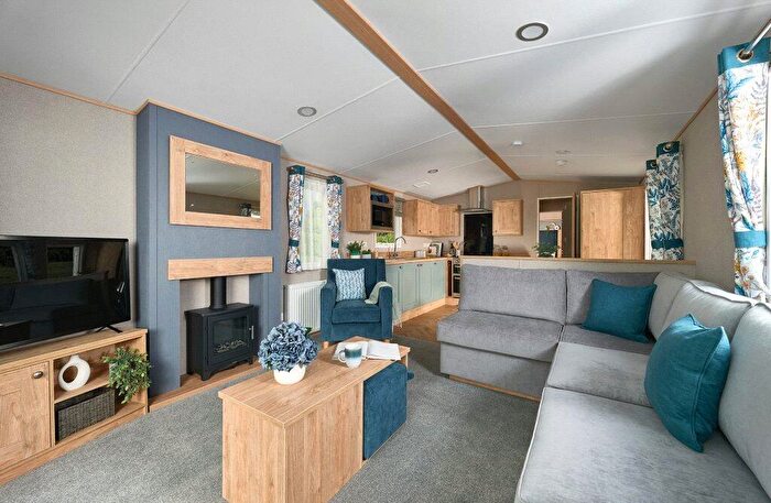 2 Bedroom Detached House For Sale In Glen Road, Baildon, Shipley, West Yorkshire, BD17