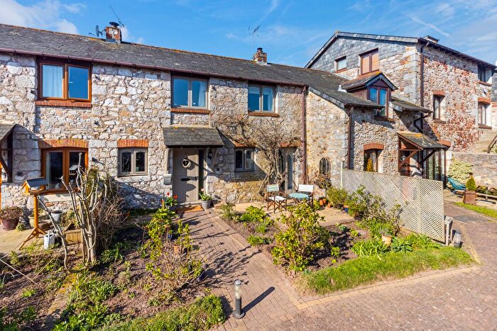 2 Bedroom Barn Conversion For Sale In Hensford Mews, Dawlish, EX7