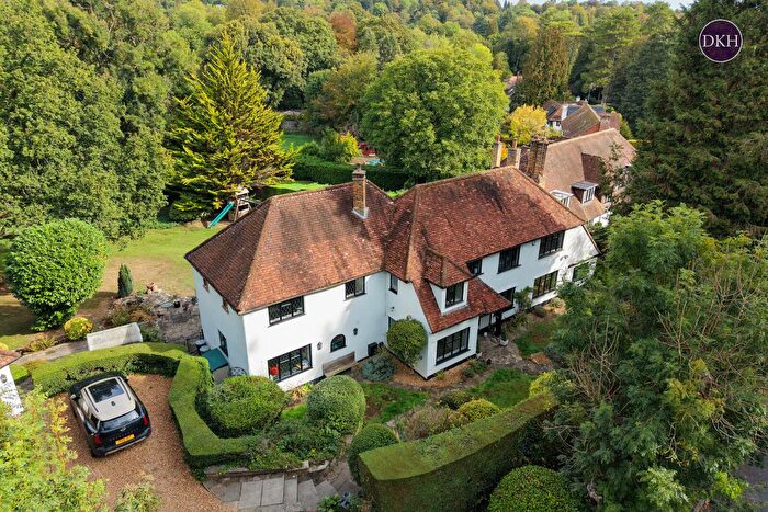 5 Bedroom Detached House For Sale In Troutstream Way, Loudwater, Rickmansworth, Hertfordshire, WD3