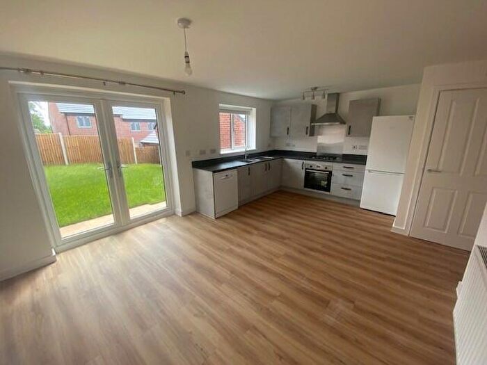 4 Bedroom House To Rent In Springfield Drive, Derby, DE22