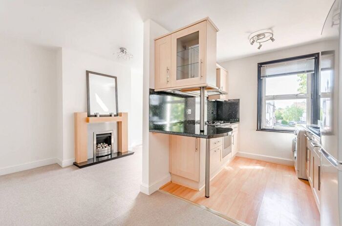 2 Bedroom Flat To Rent In Burlington Road, New Malden, KT3