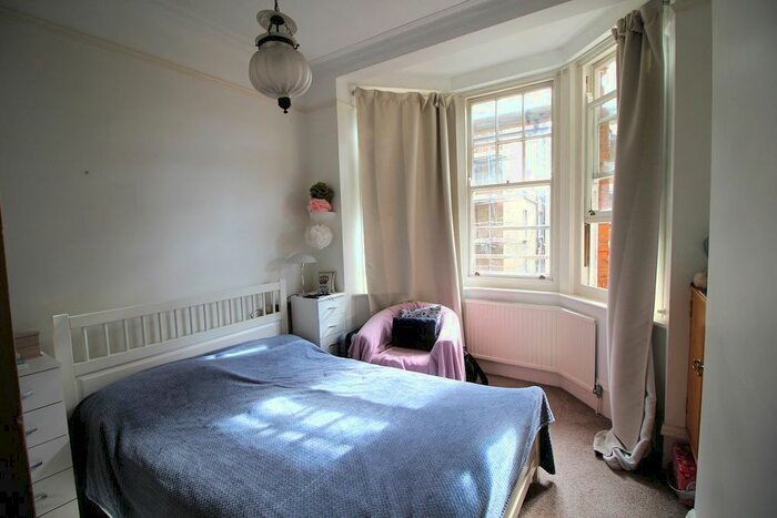1 Bedroom Flat To Rent In Sutton Lane North, Chiswick, W4