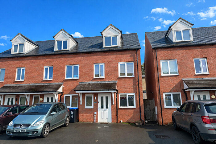 3 Bedroom End Of Terrace House For Sale In Dunsmore Court, Hillmorton, CV22