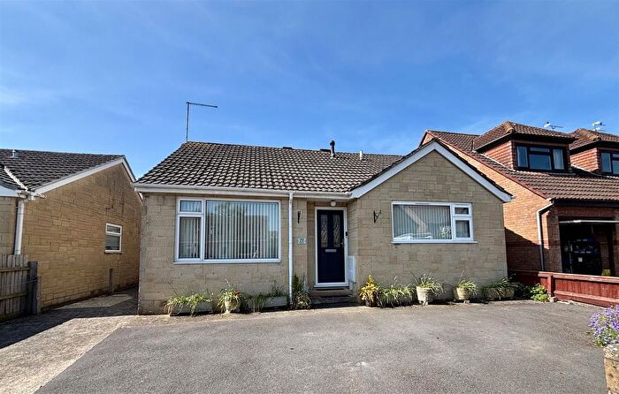 2 Bedroom Detached Bungalow For Sale In Shreen Way, Gillingham, SP8