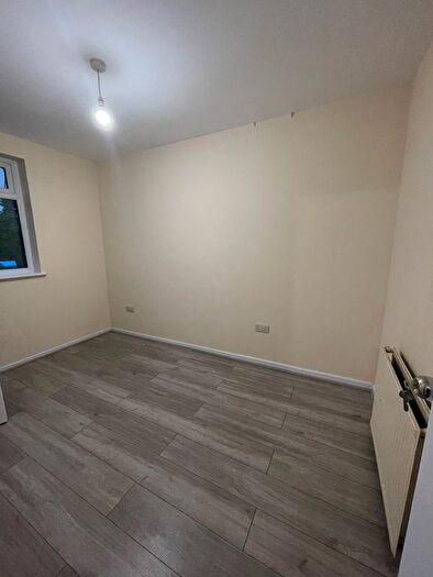 3 Bedroom Terraced House For Sale In Fortescue Road, Edgware, HA8