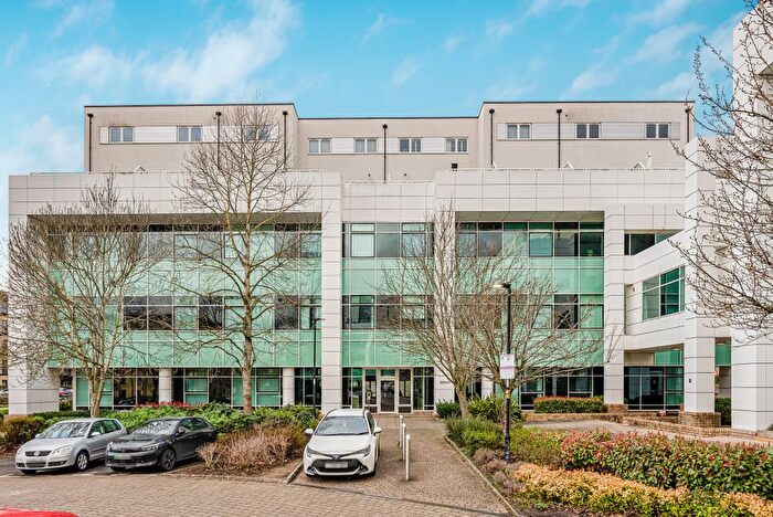 2 Bedroom Flat For Sale In Bessemer Road, Welwyn Garden City, AL7