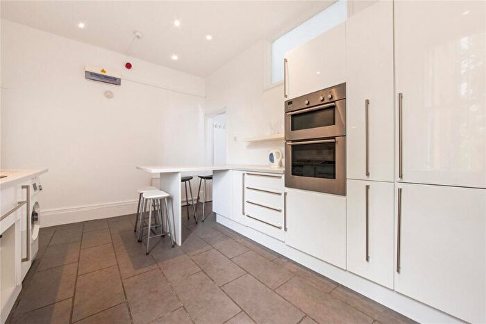 1 Bedroom Flat For Sale In Greencroft Gardens, South Hampstead, NW6