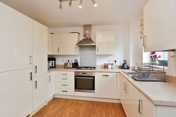1 Bedroom Flat For Sale In Countess Way, Broughton, Milton Keynes, MK10