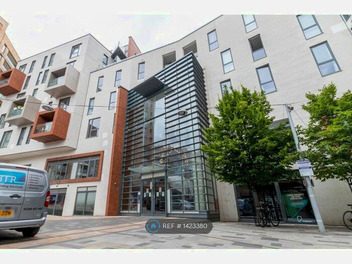 2 Bedroom Flat To Rent In Bellville House, London, SE10