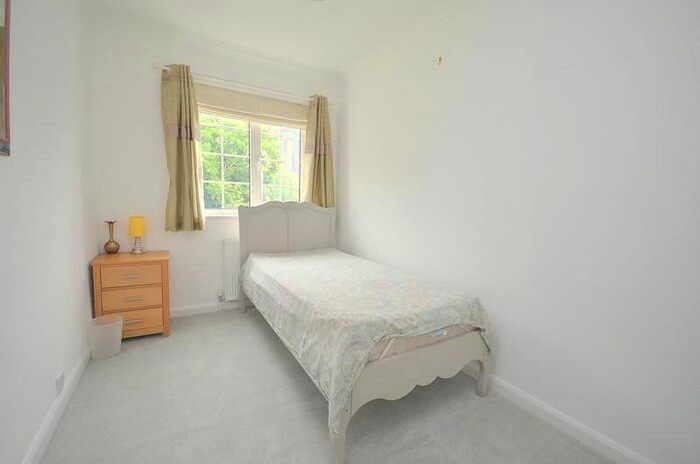 5 Bedroom Detached House To Rent In Noak Hill Road, Romford RM3