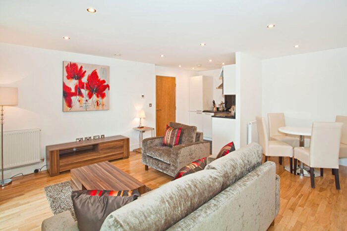 2 Bedroom Flat To Rent In Mill Lane, London, SE8