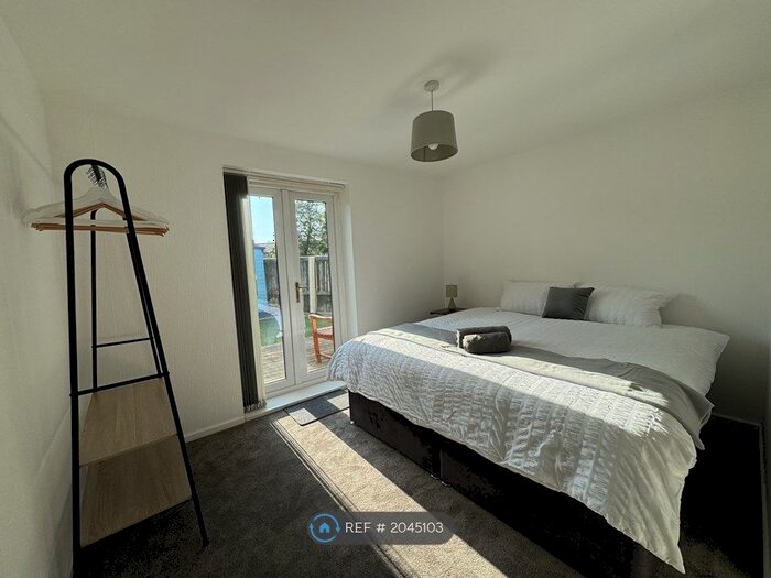 2 Bedroom Bungalow To Rent In Metcalfe Street, Burnley, BB12