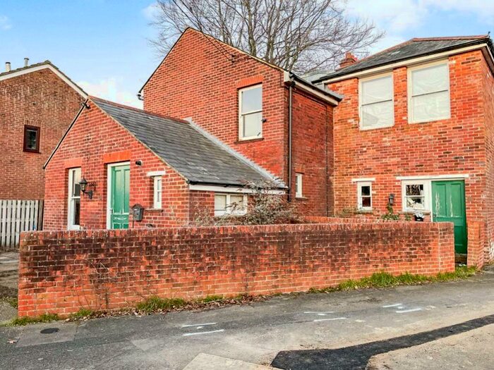 1 Bedroom Flat To Rent In Liphook Road, Lindford, Bordon, Hampshire, GU35