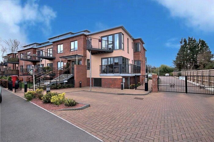 2 Bedroom Flat To Rent In Pooley Green Road, Egham, Surrey, TW20