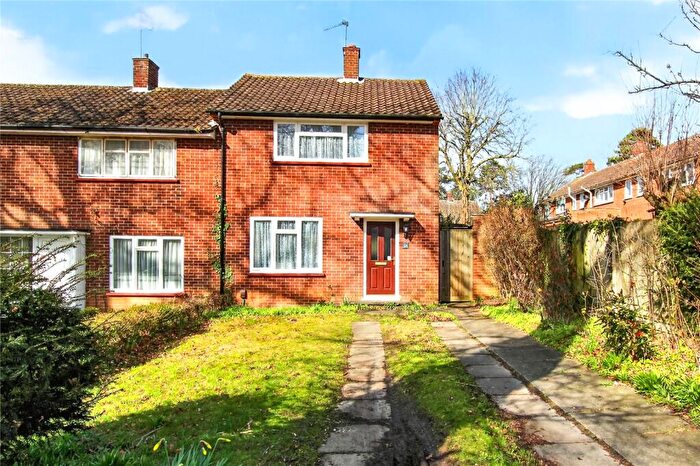 2 Bedroom End Of Terrace House For Sale In Stoney Road, Bracknell, Berkshire, RG42