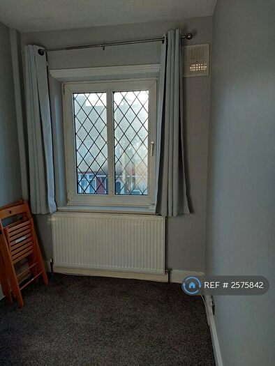 1 Bedroom Flat To Rent In Ashtree Avenue, London, CR4