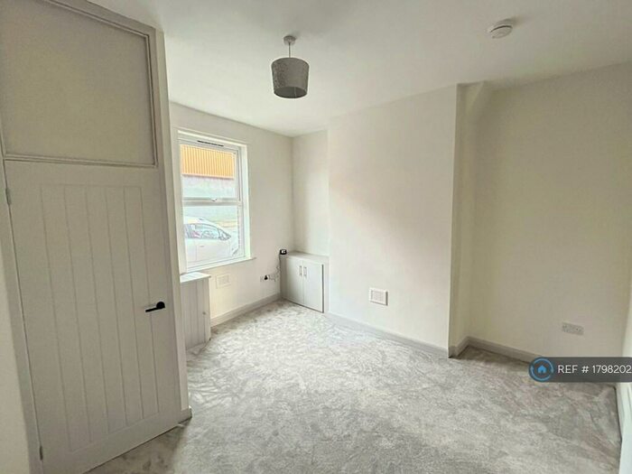 2 Bedroom Terraced House To Rent In Lord Street, Ashton-Under-Lyne, OL6