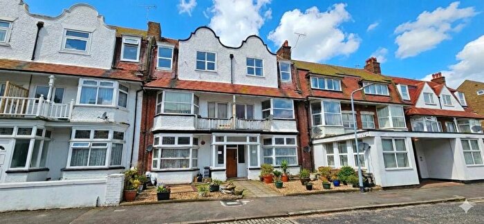 3 Bedroom Flat To Rent In Surrey Road, Cliftonville, Margate, CT9