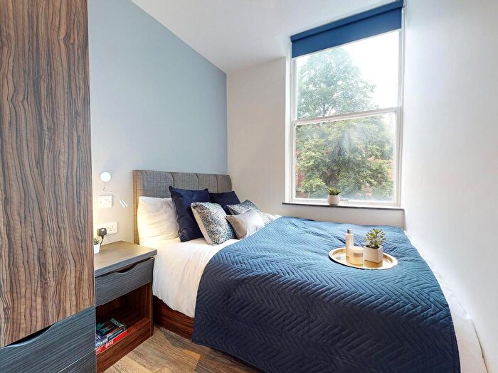 1 Bedroom Apartment To Rent In Flat, Hyde Terrace #, LS2