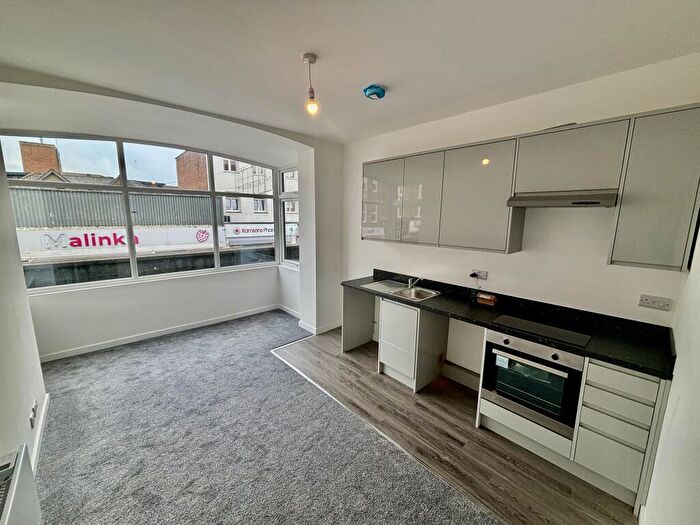 1 Bedroom Flat To Rent In Christchurch Road, BH1