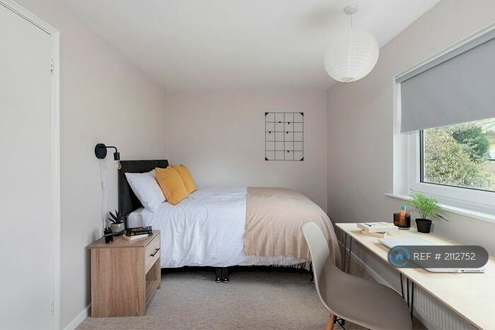 3 Bedroom Semi-Detached House To Rent In Eleanor Close, Bath, BA2