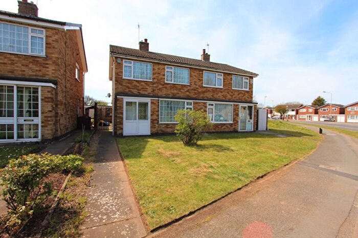 3 Bedroom Semi Detached House To Rent In Gleneagles Avenue, Leicester, LE4