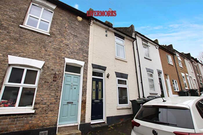 3 Bedroom Terraced House To Rent In Castle Street, Greenhithe, DA9