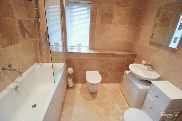 2 Bedroom Apartment For Sale In The Anchorage, Deganwy, LL31