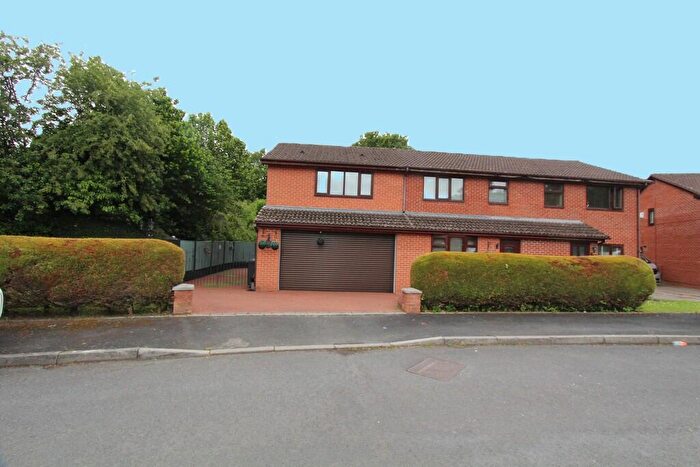 4 Bedroom Semi-Detached House For Sale In Oak Meadows, Tanyfron, LL11