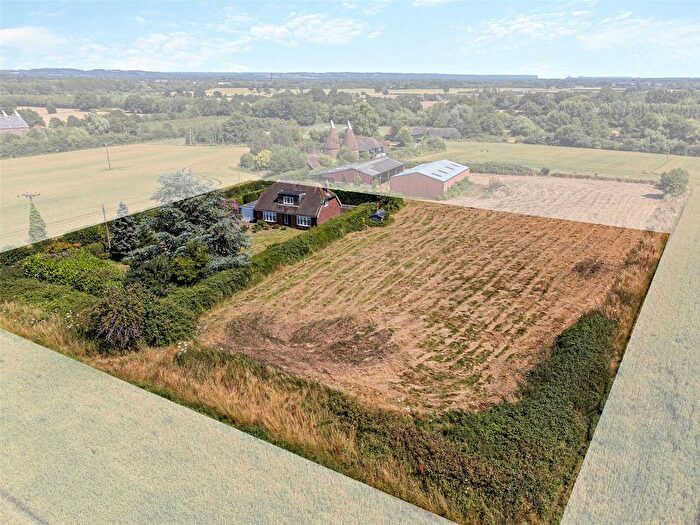 3 Bedroom Detached House For Sale In Upper Postern Lane, Tonbridge, Kent, TN11