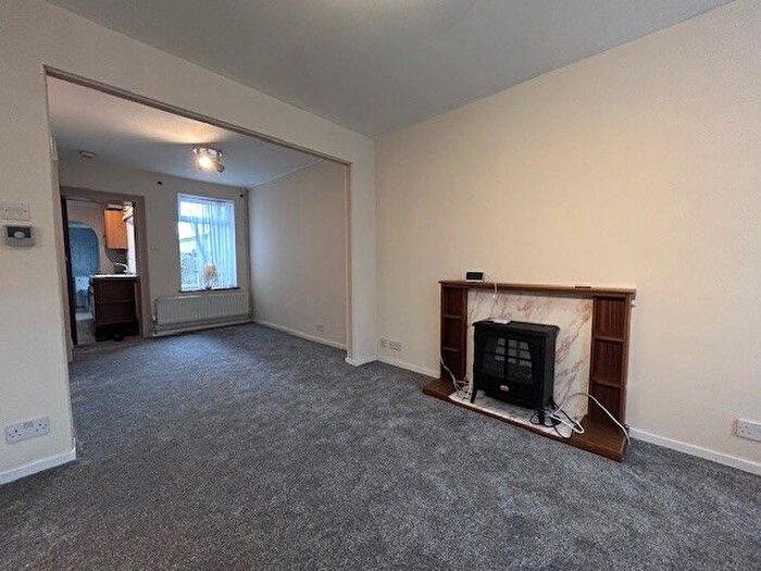 3 Bedroom Semi-detached House To Rent In West Street, Dunstable, LU6