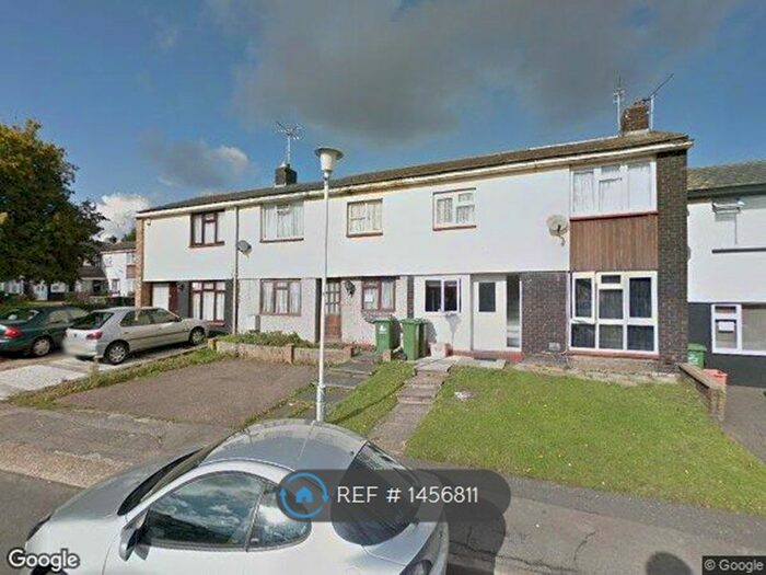 3 Bedroom Terraced House To Rent In Paslowes, Basildon, SS16